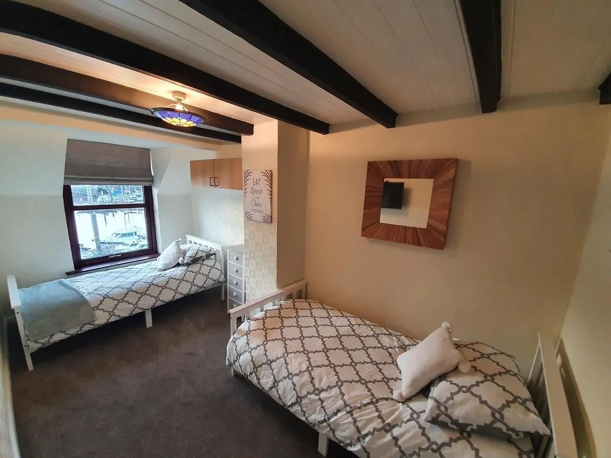 Marina House Apartment Whitby